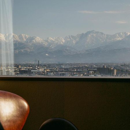 Oarks Canal Park Hotel Тояма Экстерьер фото